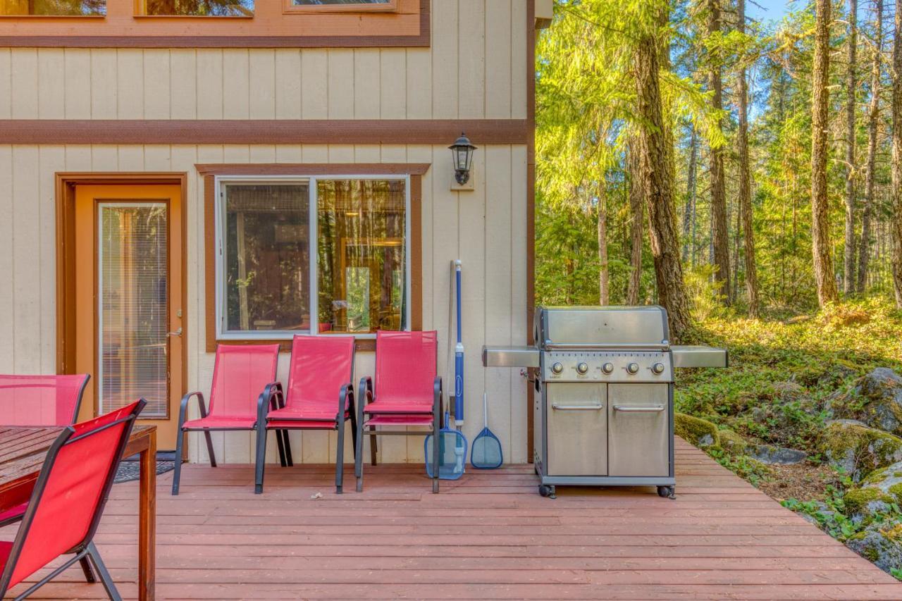 Villa Stone'S Throw Welches Exterior foto