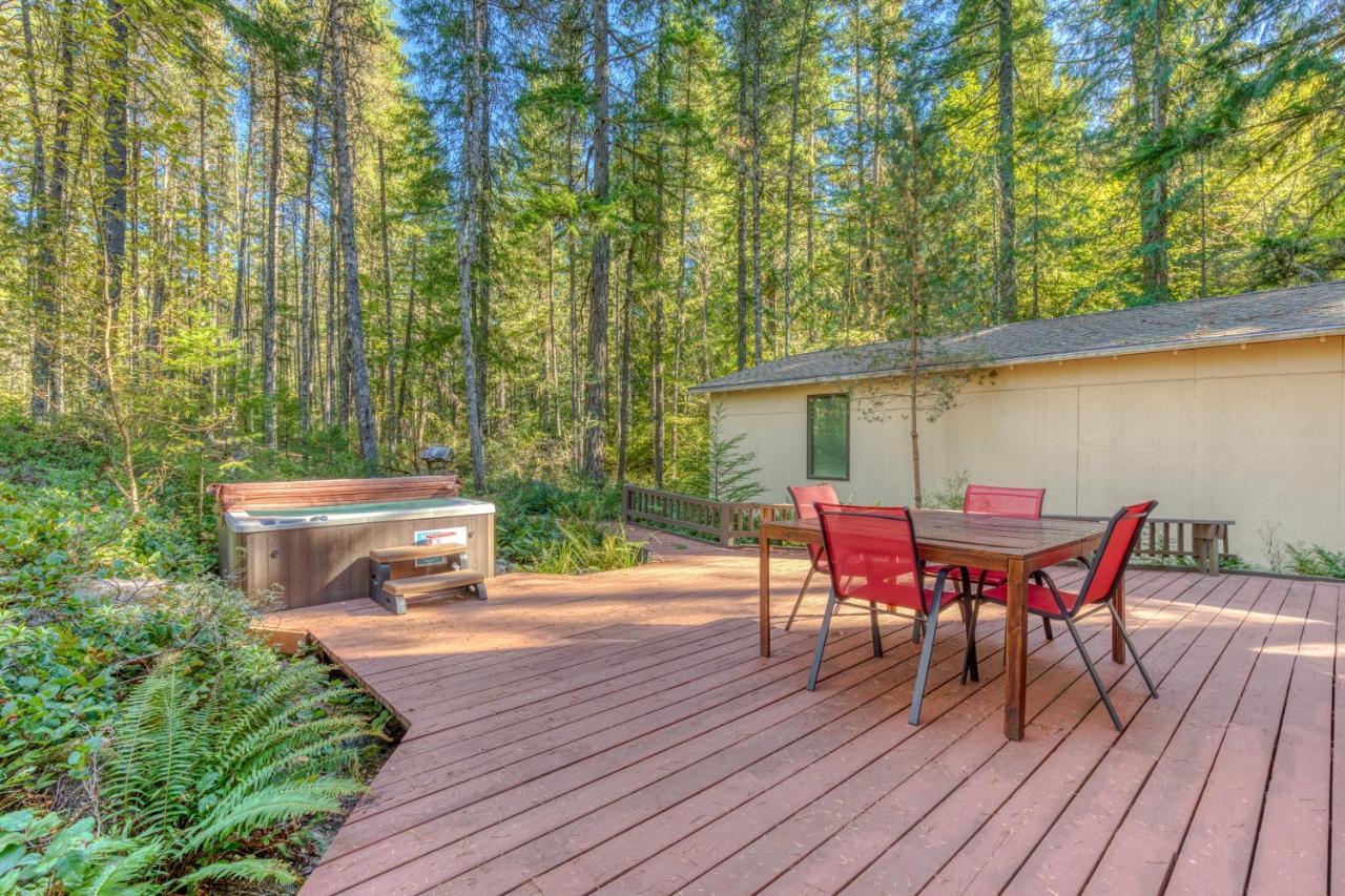 Villa Stone'S Throw Welches Exterior foto